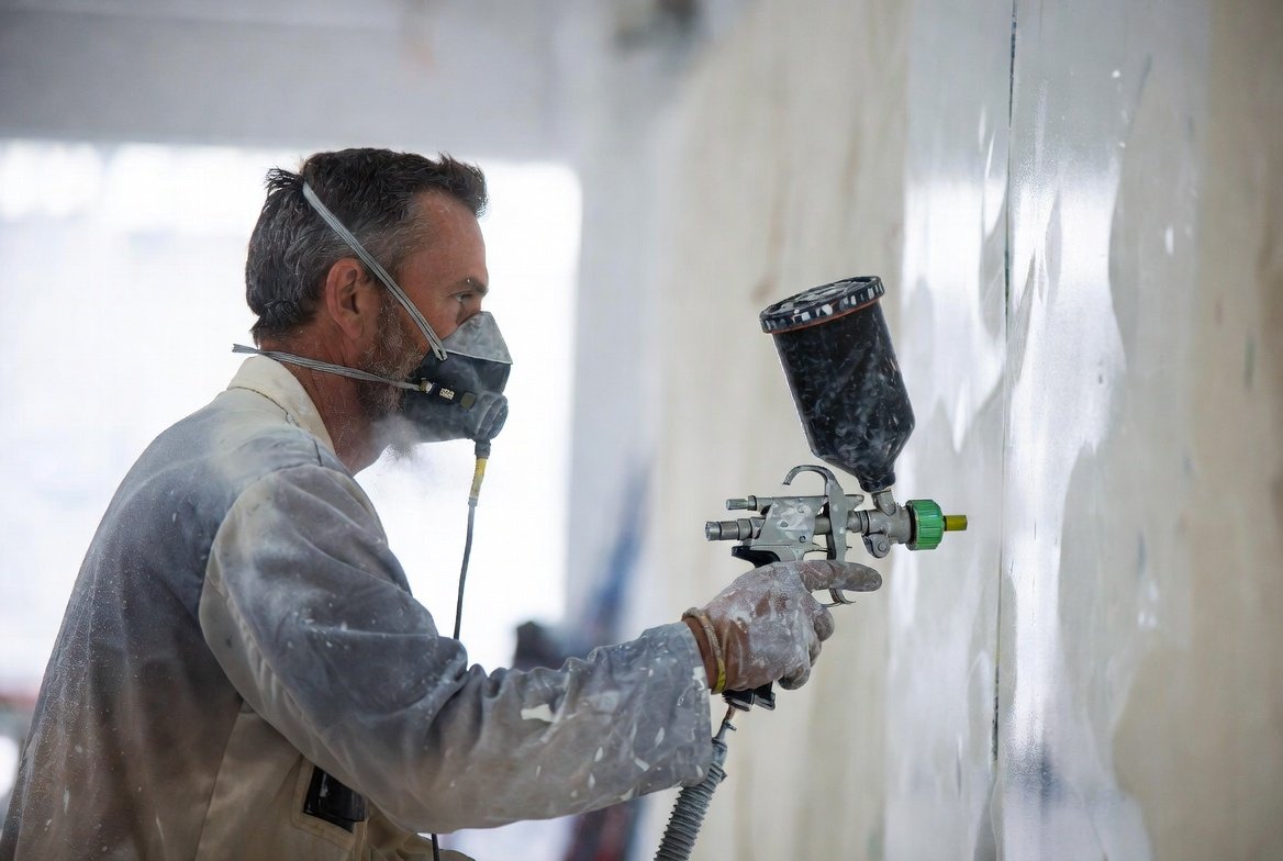 Spray painting and finishing